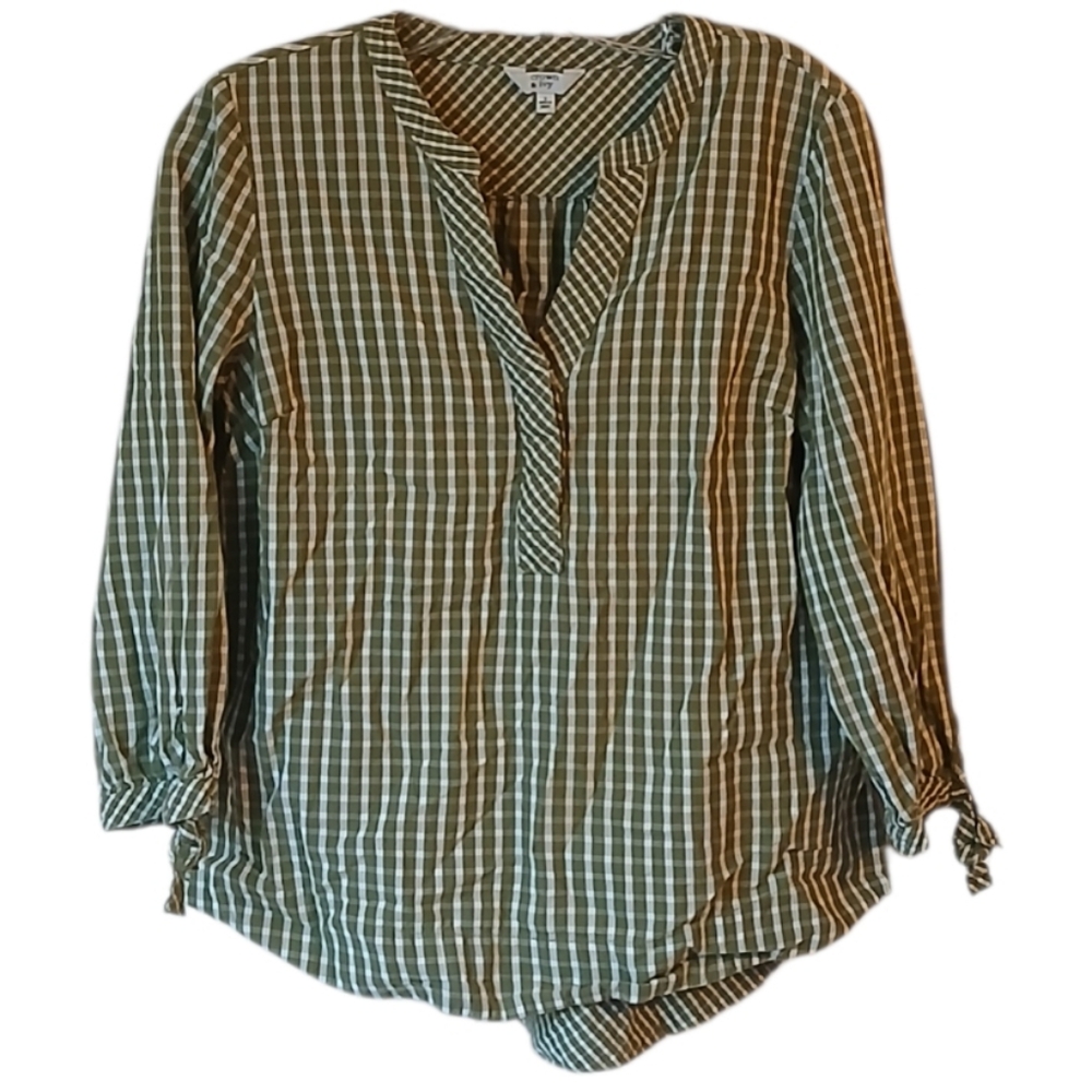 Crown & Ivy Green Checkered Top Size Small